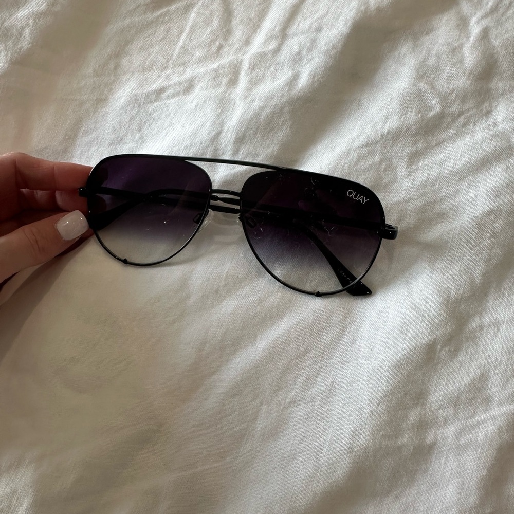 Quay black aviator